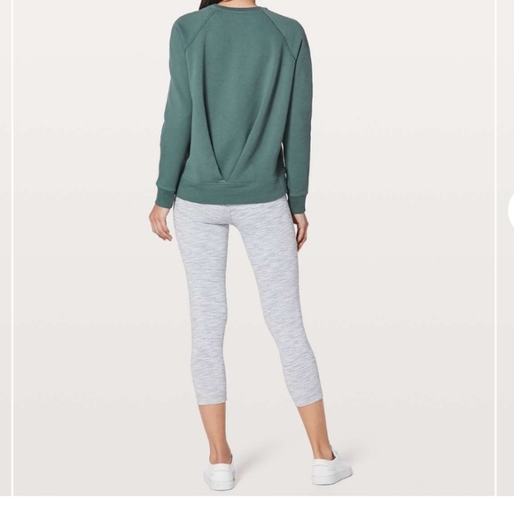 Lululemon Just Pleat It Crew - Picture 2 of 11